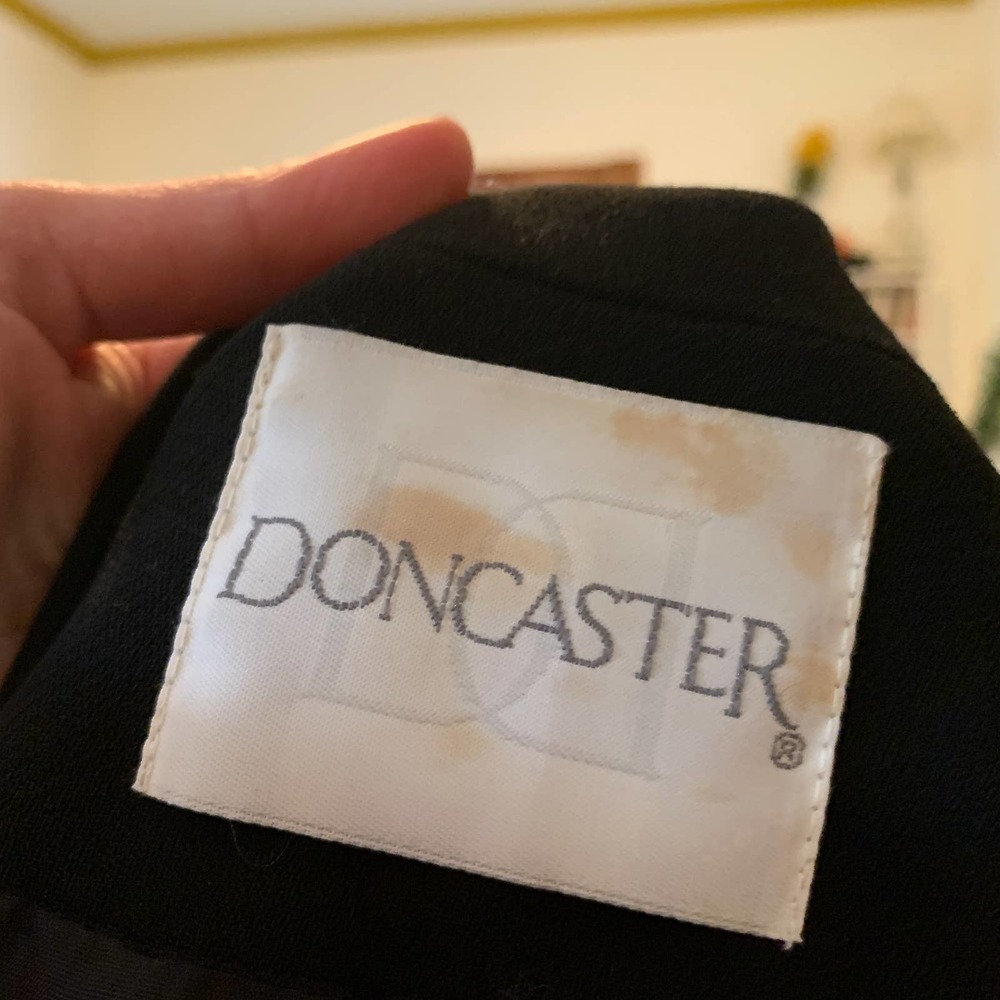 Doncaster Black Single Breasted Two-Button Blazer… - image 8